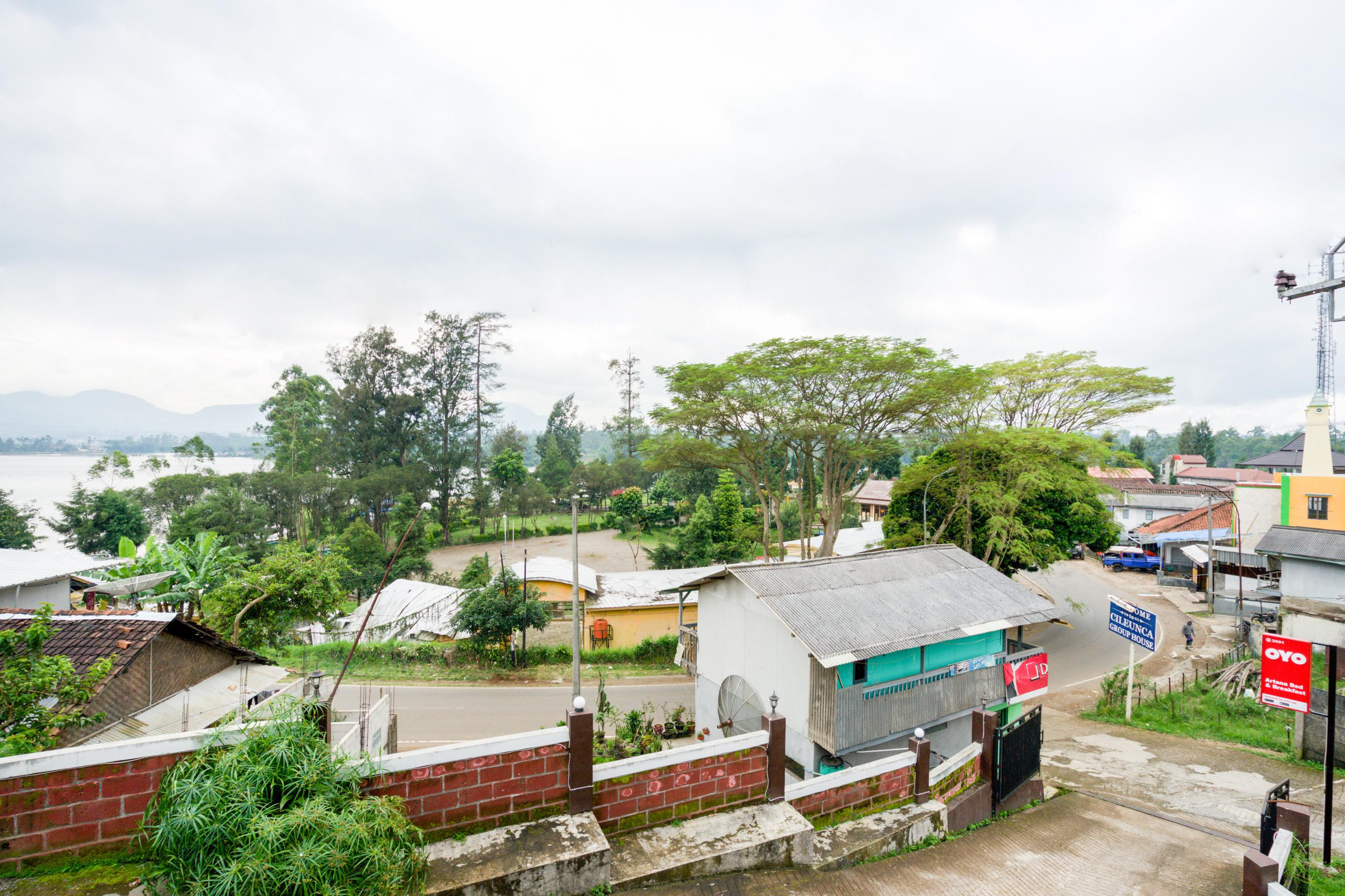 Super Oyo 2961 Artana Bed & Breakfast Palayangan Exterior photo