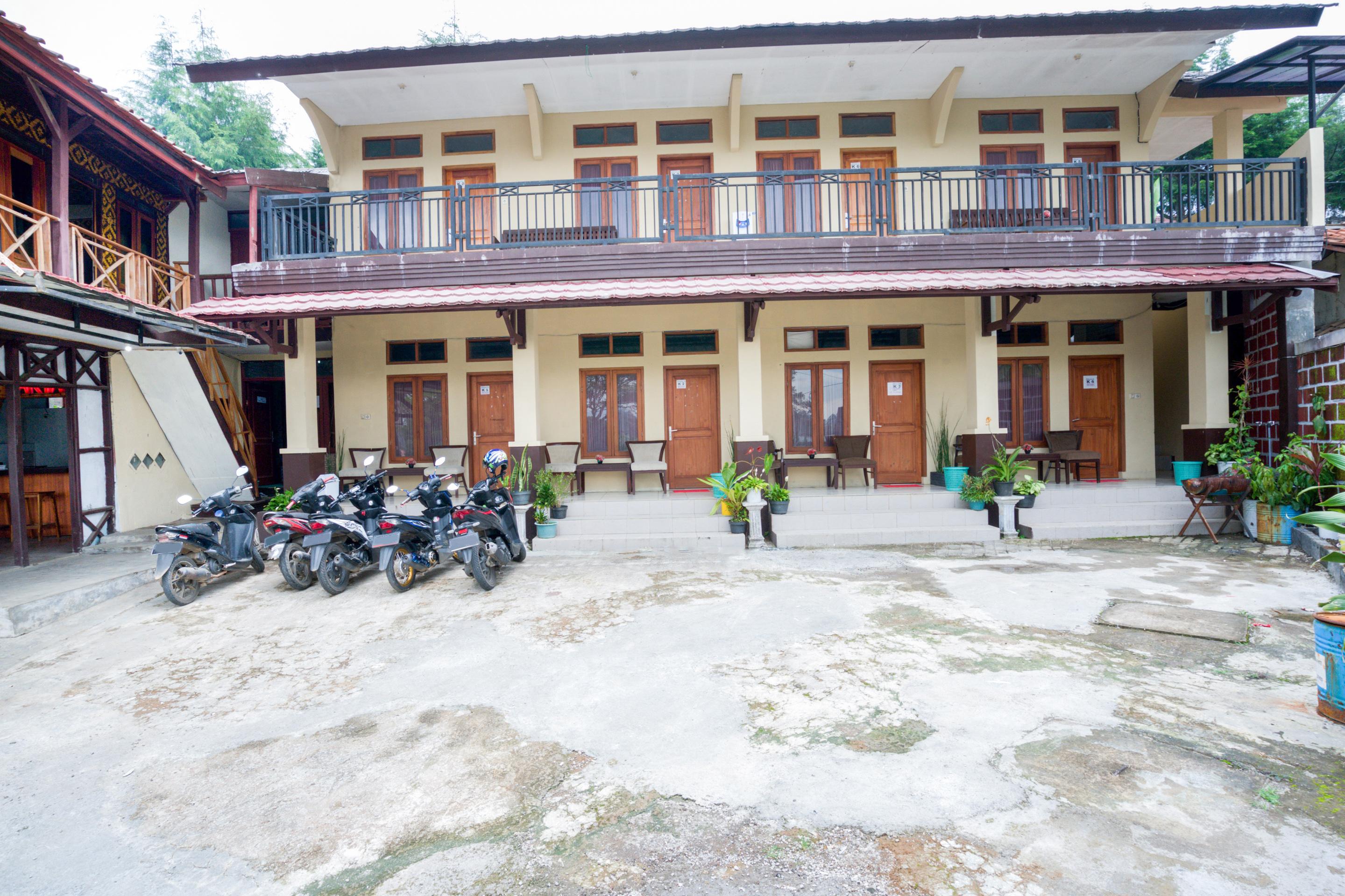 Super Oyo 2961 Artana Bed & Breakfast Palayangan Exterior photo